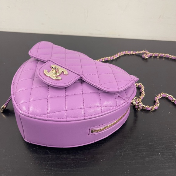 Chanel purple heart bag - Picture 4 of 8